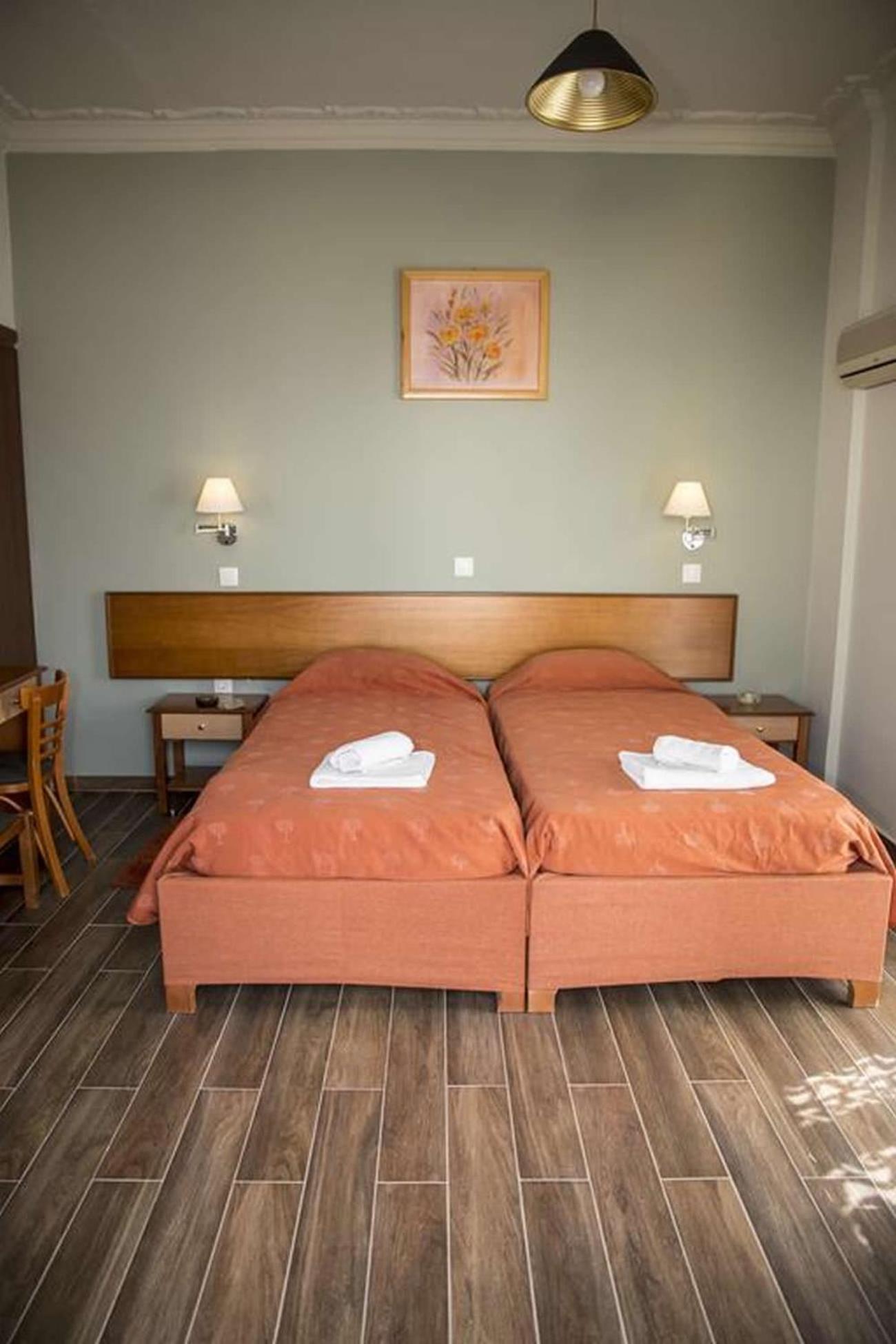 Togias Hotel Aegina Exterior photo